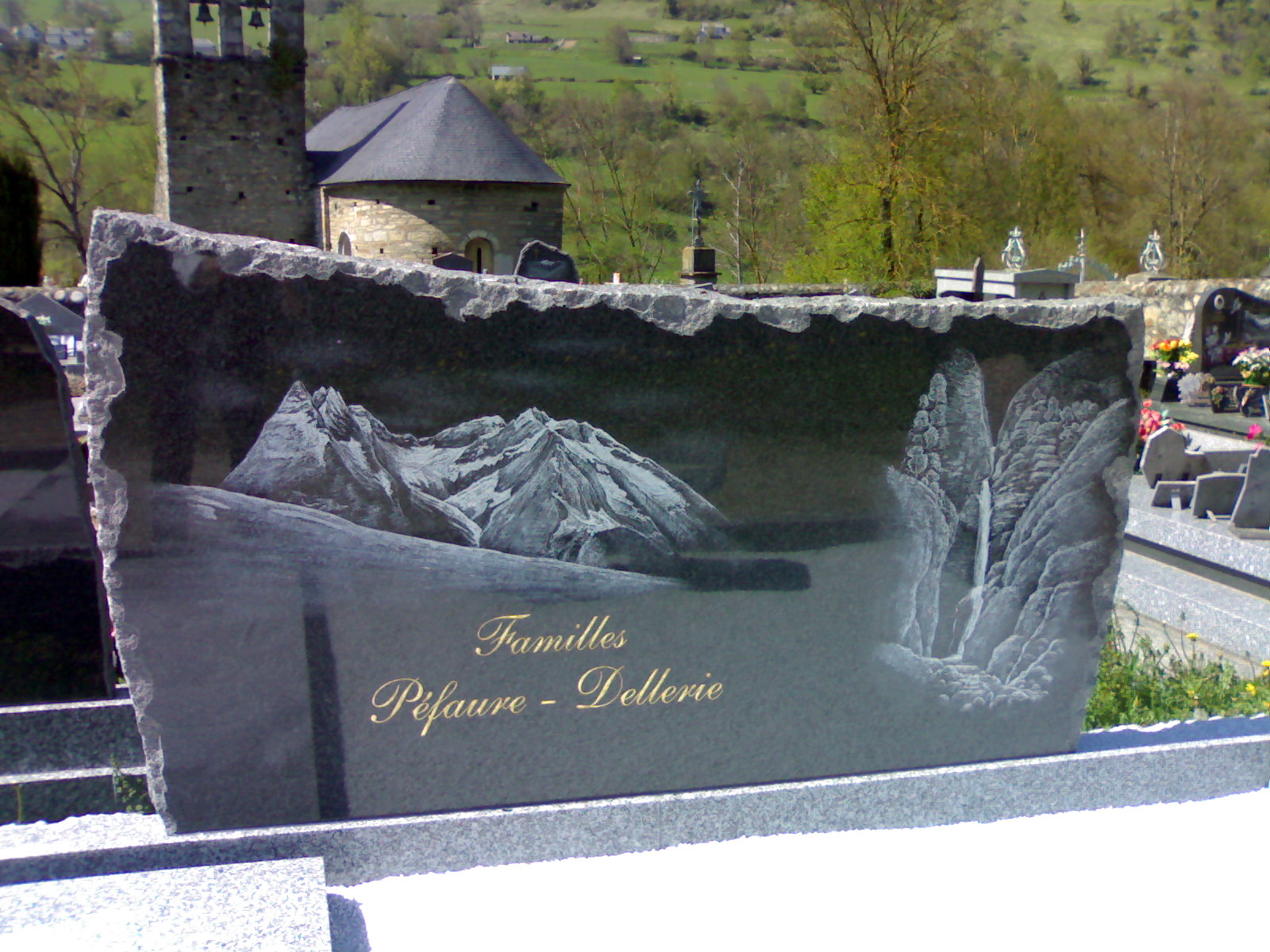 stele-monument-funeraire-realisation-marbrerie-zamora-comminges-23042009303